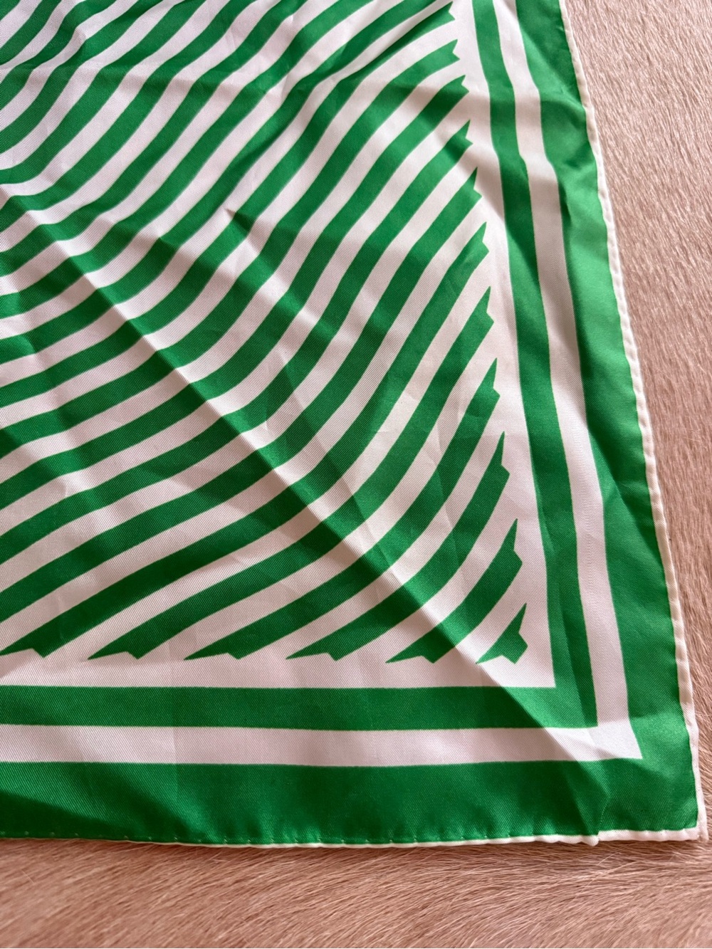 Vintage green scarf- purr
